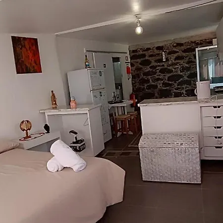 Δωμάτια σε οικογενειακή κατοικία O Campo Na *